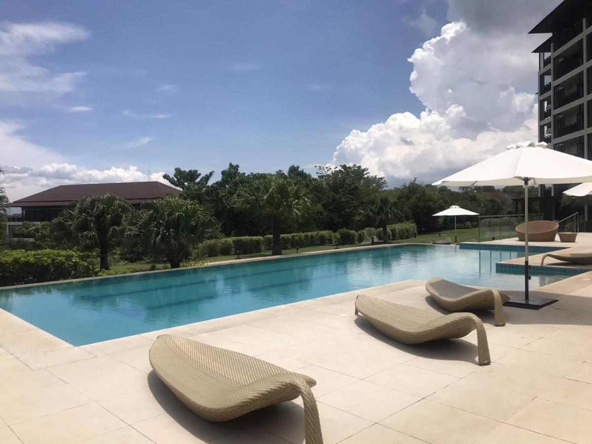 Sea Breeze Verandas At Anvaya Cove Penthouse Unit With Complete Sea View Apartment Morong (Bataan)